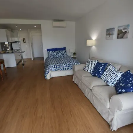 Estoril, Amazing Studio Next To Tamariz Beach Daire *