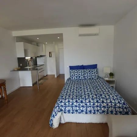 Estoril, Amazing Studio Next To Tamariz Beach Daire *
