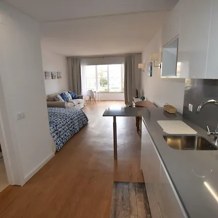 Estoril, Amazing Studio Next To Tamariz Beach Daire Estoril
